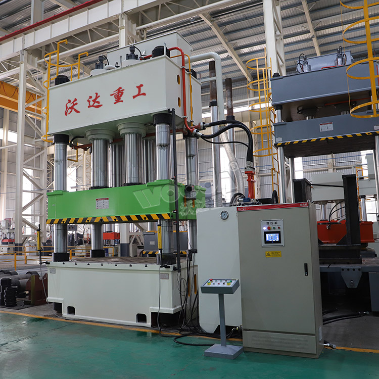 1000噸四柱液壓機(jī) 1000噸四柱液壓機(jī)