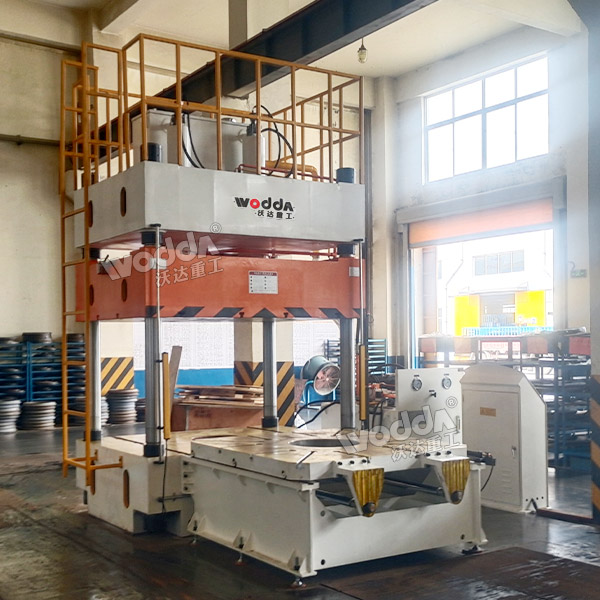 120噸輪胎模具試驗機(jī)