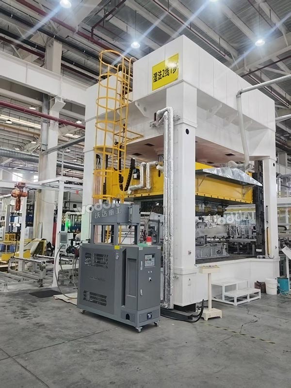 400噸框架式液壓機