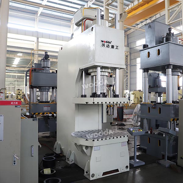 250噸單柱液壓機(jī)