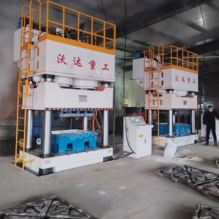 木屑托盤液壓機(jī)（三梁四柱式）